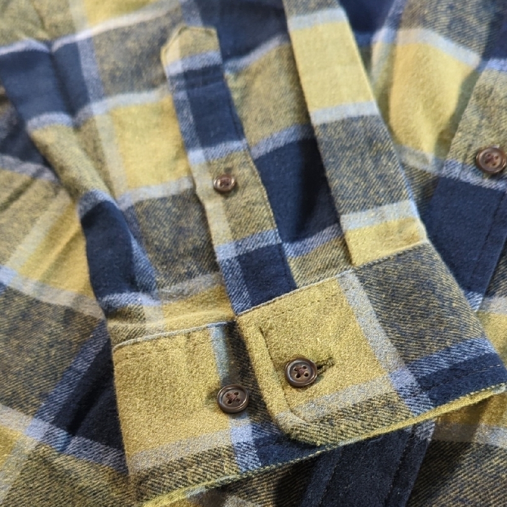 Croft & Barrow Blue and Yellow Casual Button Down Shirt - Picture 4 of 13